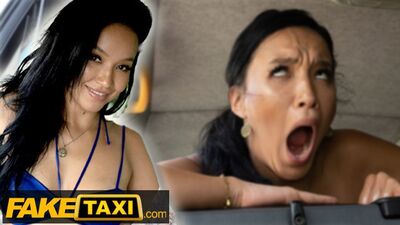 Bikini - Babe Asia Vargas strips in the back of the cab to the drivers delight